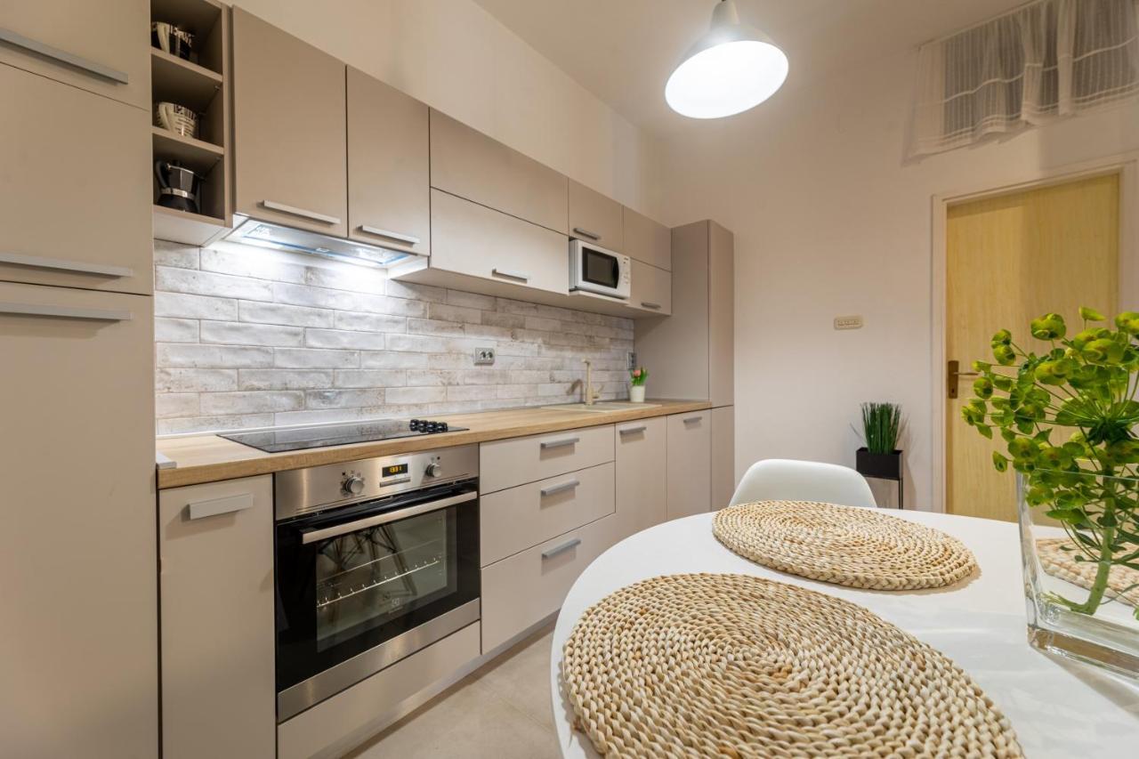 Apartments Frgacic Башка Экстерьер фото