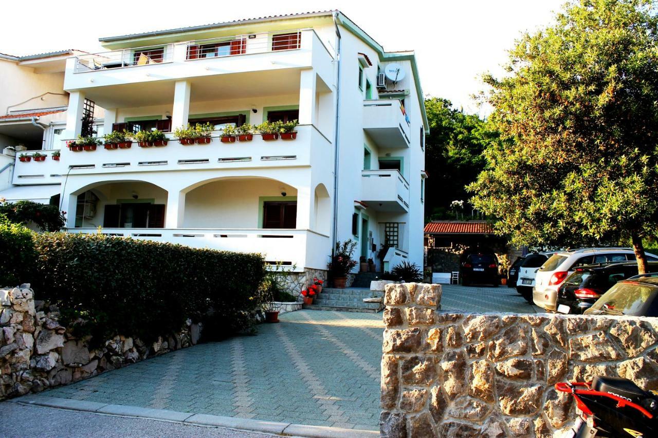 Apartments Frgacic Башка Экстерьер фото